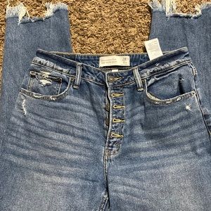 Abercrombie & Fitch Jeans! Gently used condition. 🔥 Bundle & Save